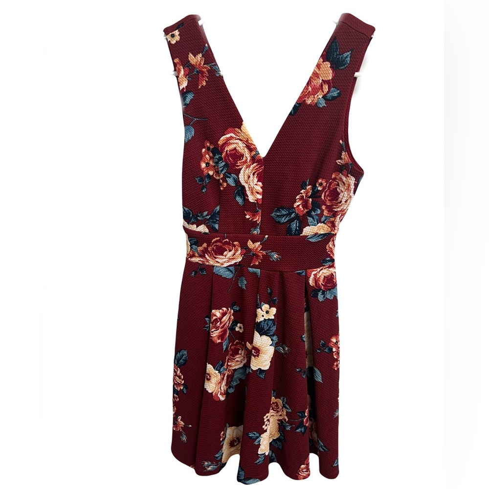 Haute Monde Dark Red Burgundy Floral Fit and Flare V Neck Mini Dress Small S